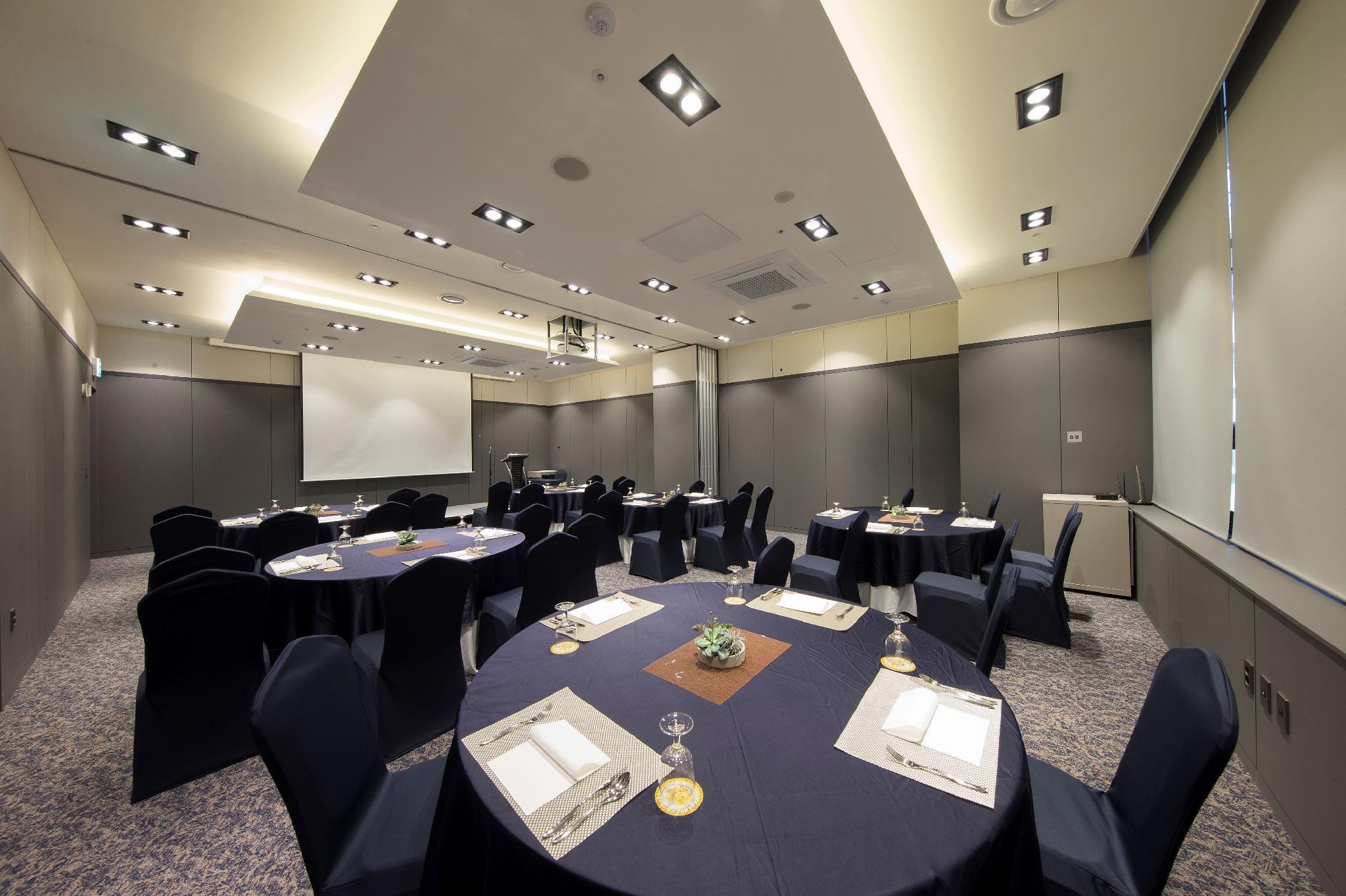 Ramada By Wyndham Daejeon Hotel Екстериор снимка