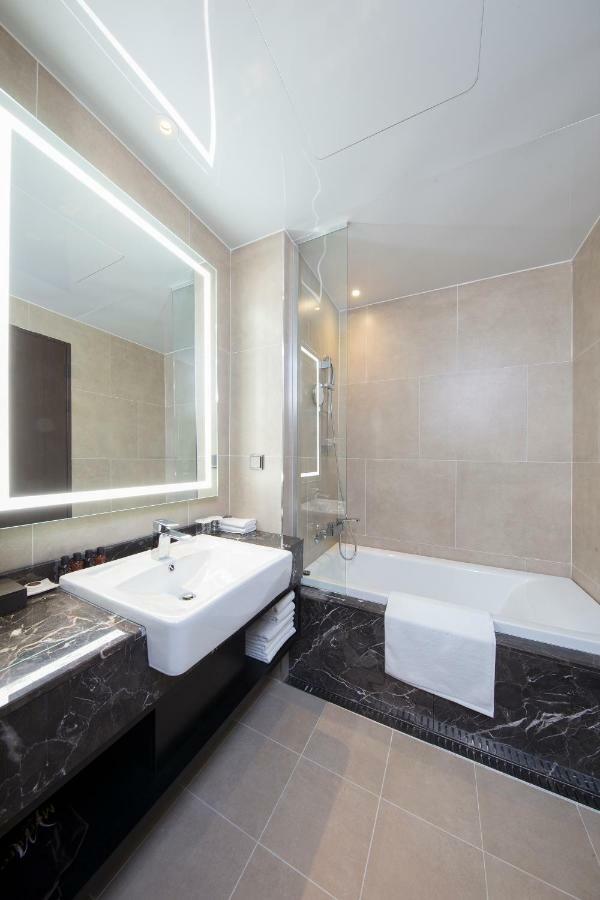 Ramada By Wyndham Daejeon Hotel Екстериор снимка